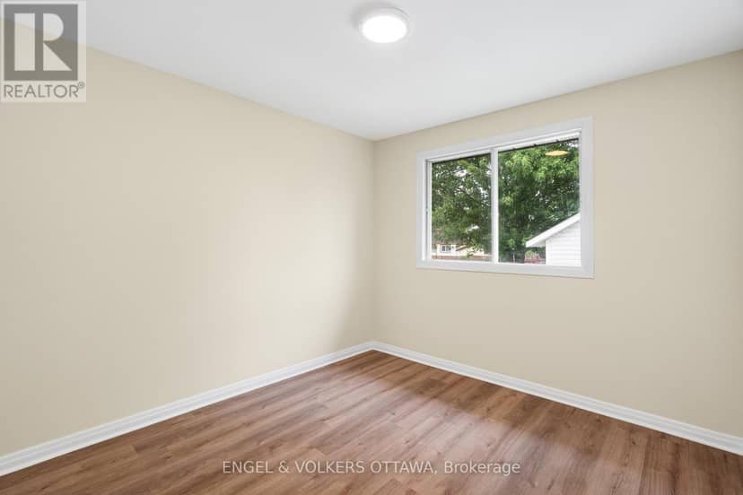 871 Notre Dame Street — photo 27 of 40