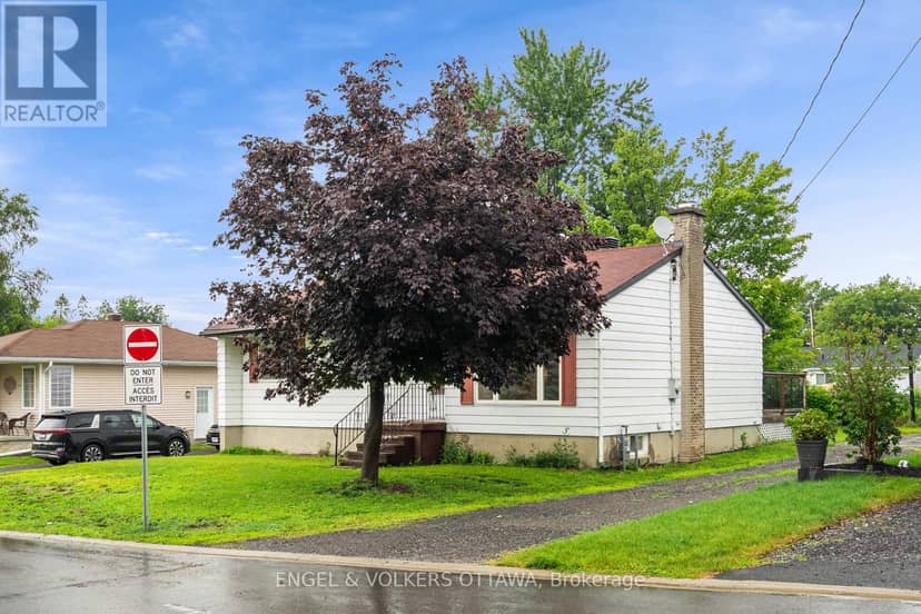 871 Notre Dame Street — photo 3 of 40