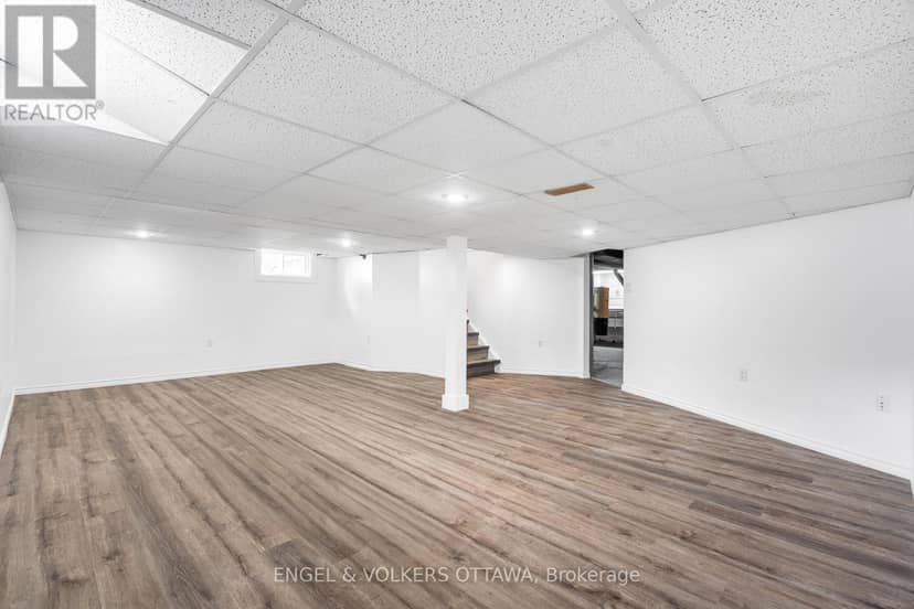 871 Notre Dame Street — photo 36 of 40