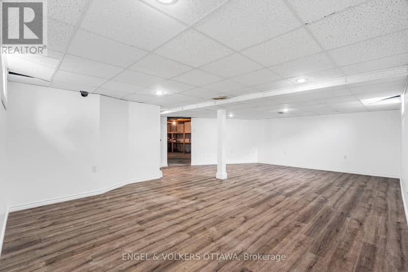 871 Notre Dame Street — photo 37 of 40