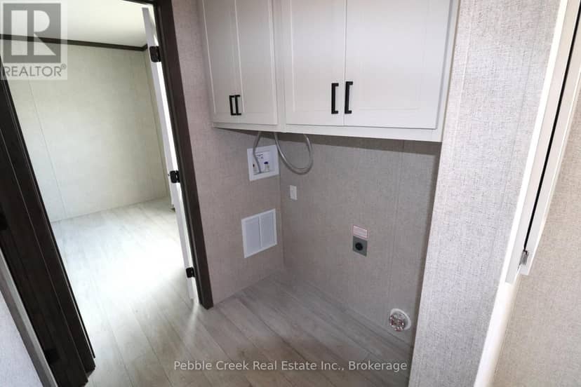 17 Sutton Drive — photo 16 of 21