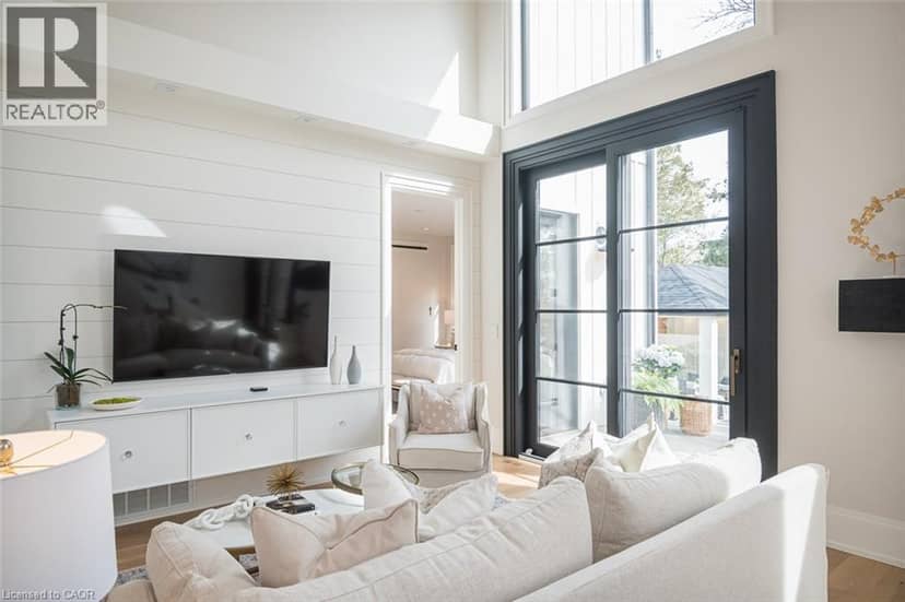 307 MARTIN Street — photo 13 of 40
