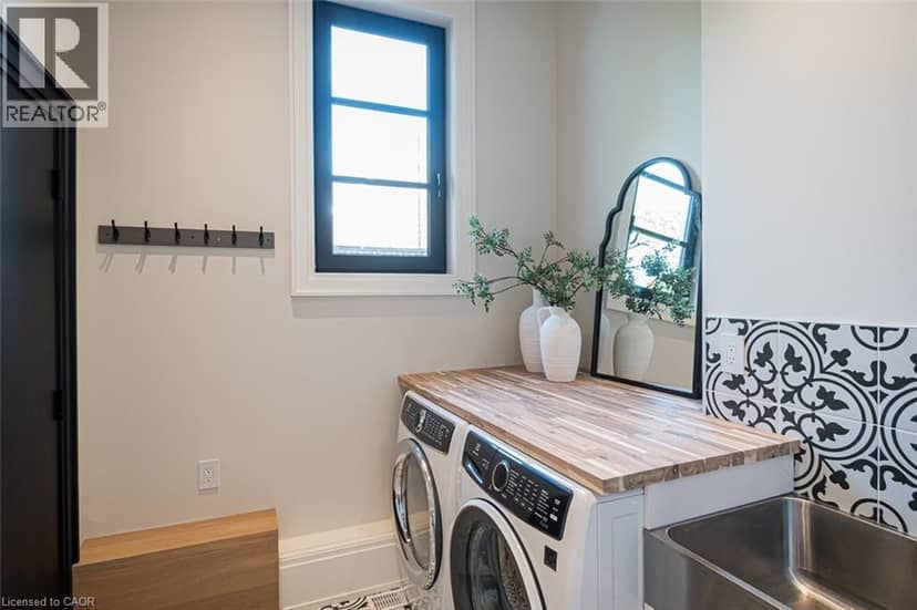 307 MARTIN Street — photo 8 of 40