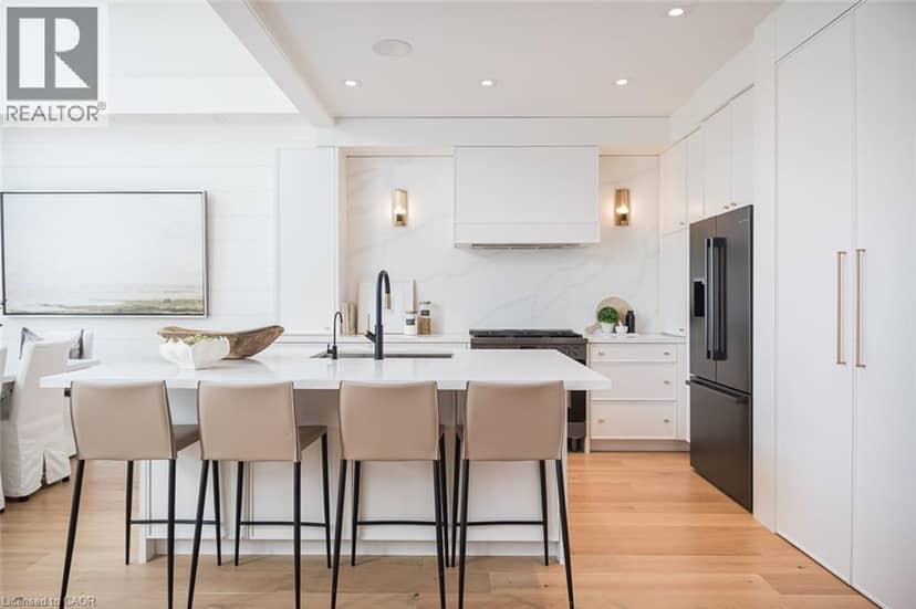 307 MARTIN Street — photo 4 of 40