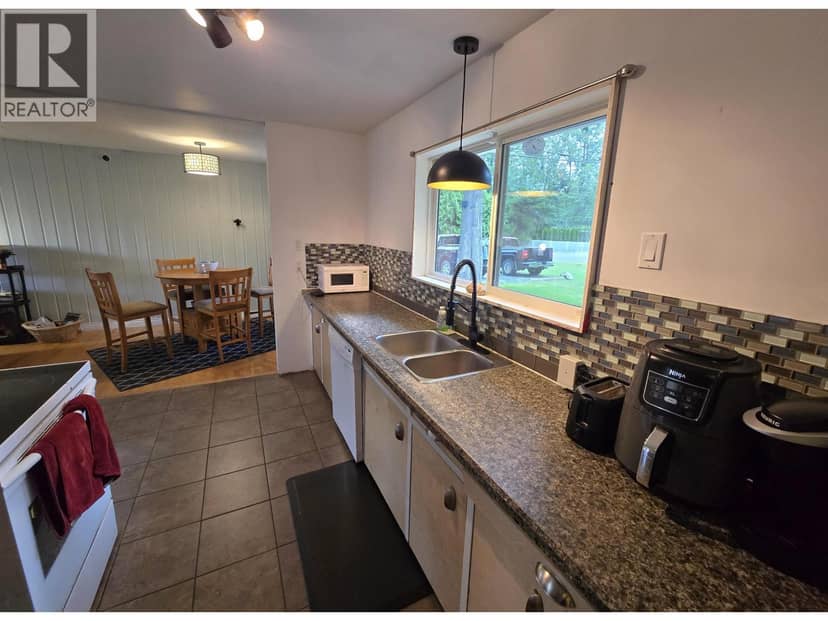 4736 HALLIWELL AVENUE, Terrace, photo 8
