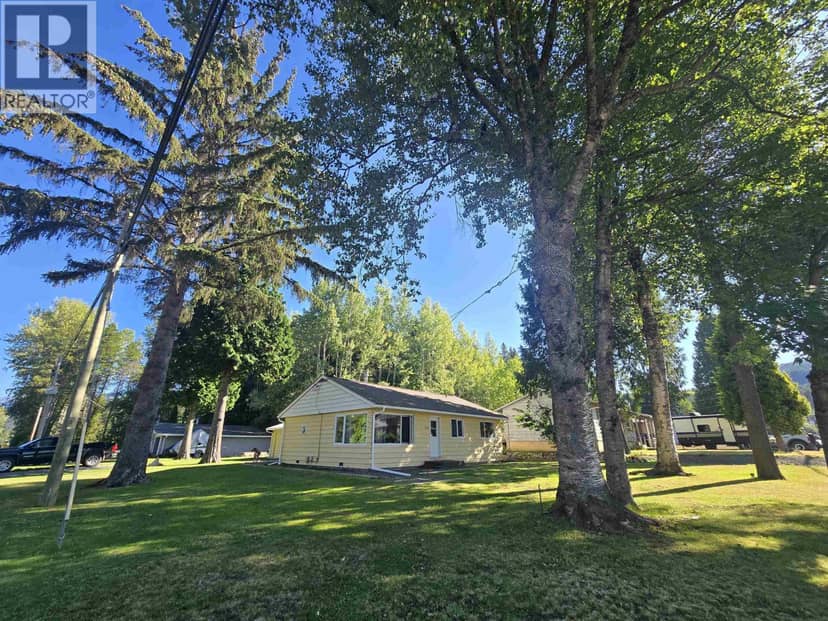 4736 HALLIWELL AVENUE, Terrace, photo 2