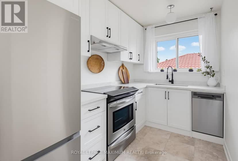 41 Strathavon Drive — photo 12 of 37