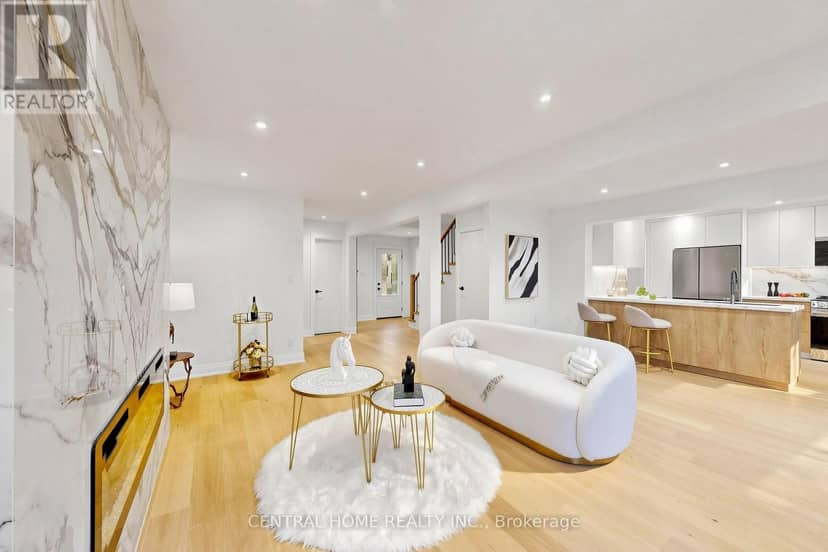 15 Closs Square — photo 12 of 40