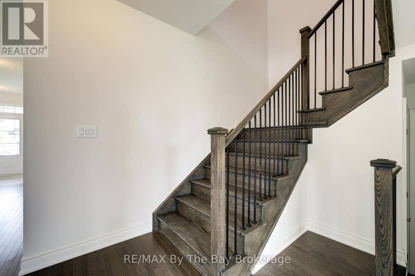 19 Amber Drive — photo 13 of 35