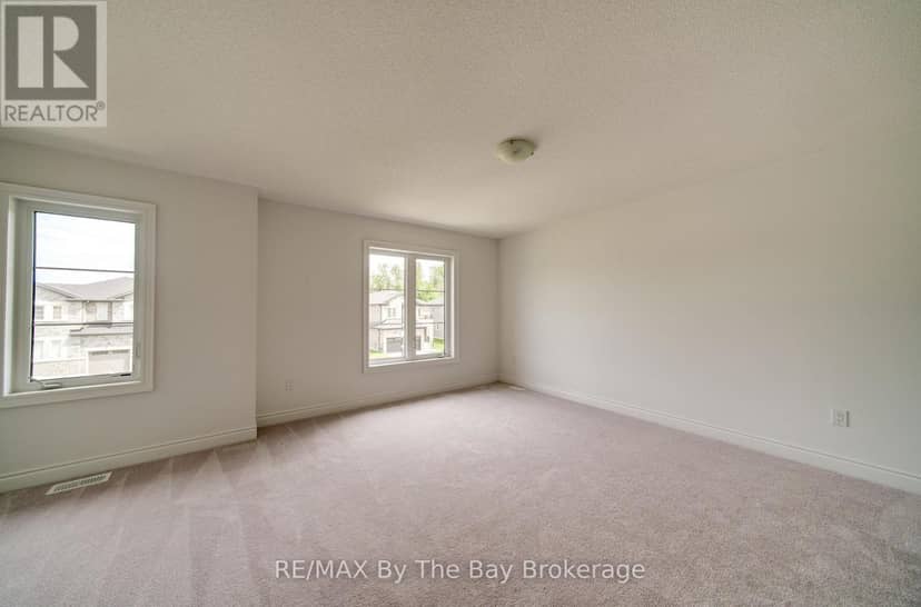 19 Amber Drive — photo 24 of 35