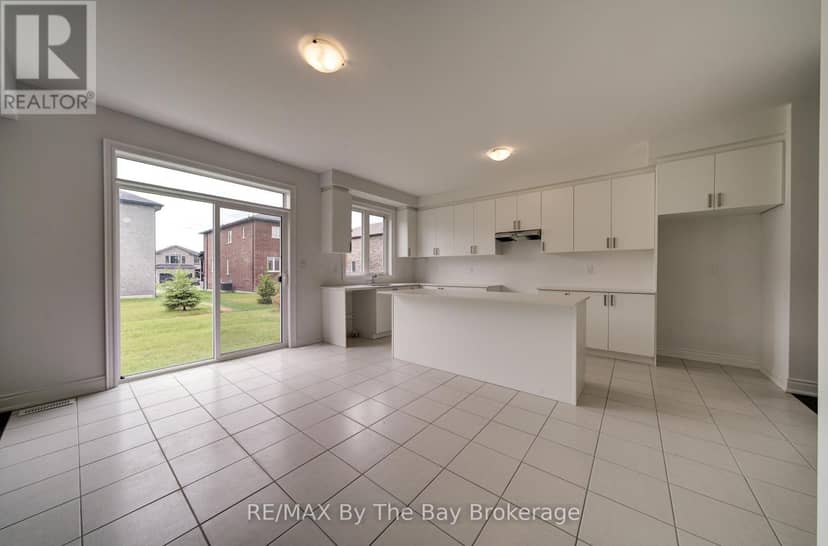 19 Amber Drive — photo 6 of 35
