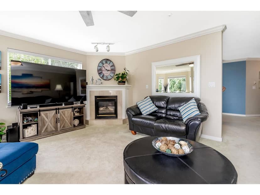 201 14934 THRIFT AVENUE, White Rock, photo 7