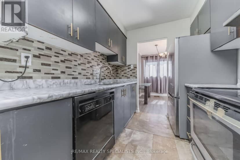 33 Greenwich Circle — photo 10 of 40