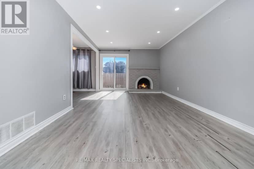 33 Greenwich Circle, Brampton, photo 5