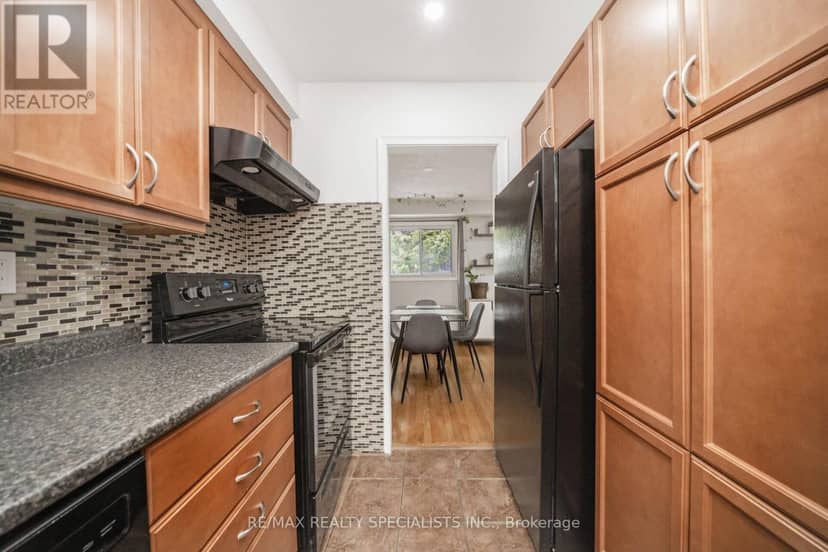 20 Enmount Drive — photo 14 of 40
