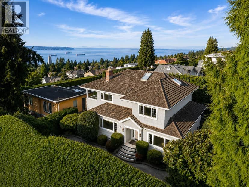 1631 22ND STREET, West Vancouver