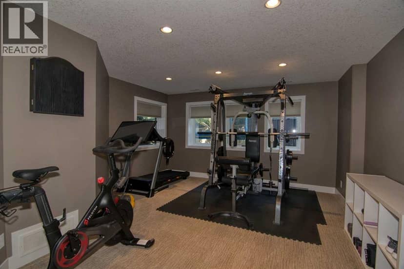 402 Stonecrest Terrace W — photo 29 of 40