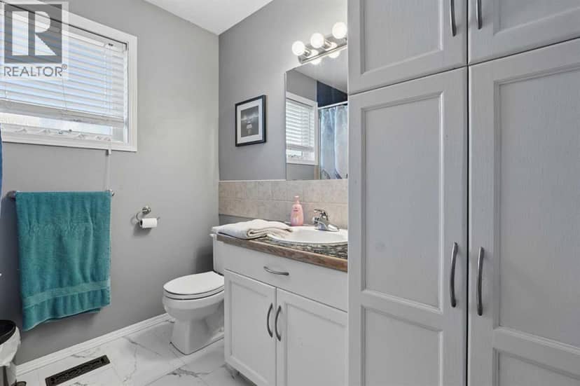 609 Maple Place — photo 15 of 40