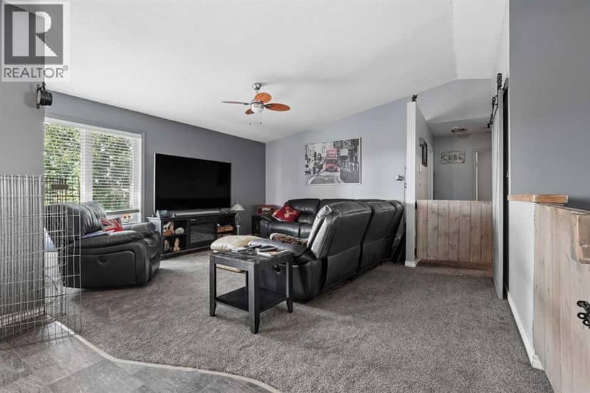 609 Maple Place, Picture Butte, photo 4