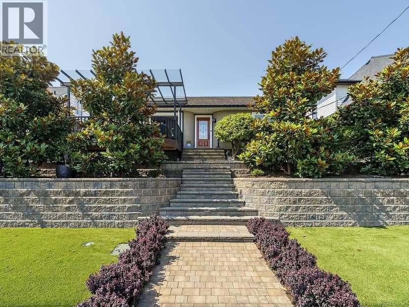 1707 NANAIMO STREET, New Westminster