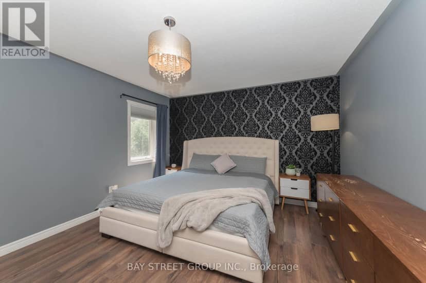 116 Winterberry Boulevard — photo 14 of 40