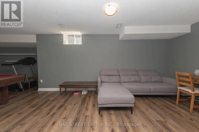 116 Winterberry Boulevard — photo 31 of 40