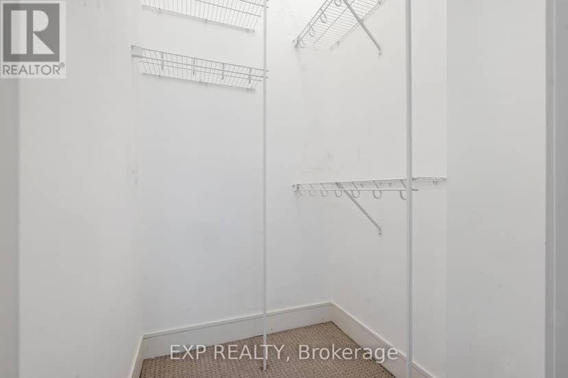 417 - 112 Benton Street — photo 13 of 31