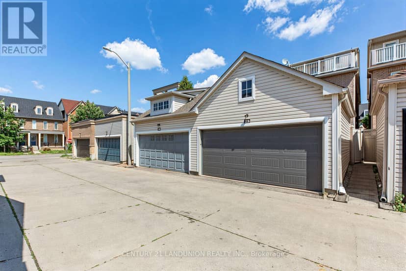 28 Herzberg Gardens — photo 40 of 40