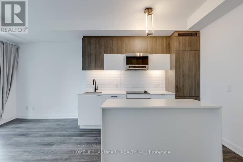 307 - 8888 Yonge Street — photo 13 of 32