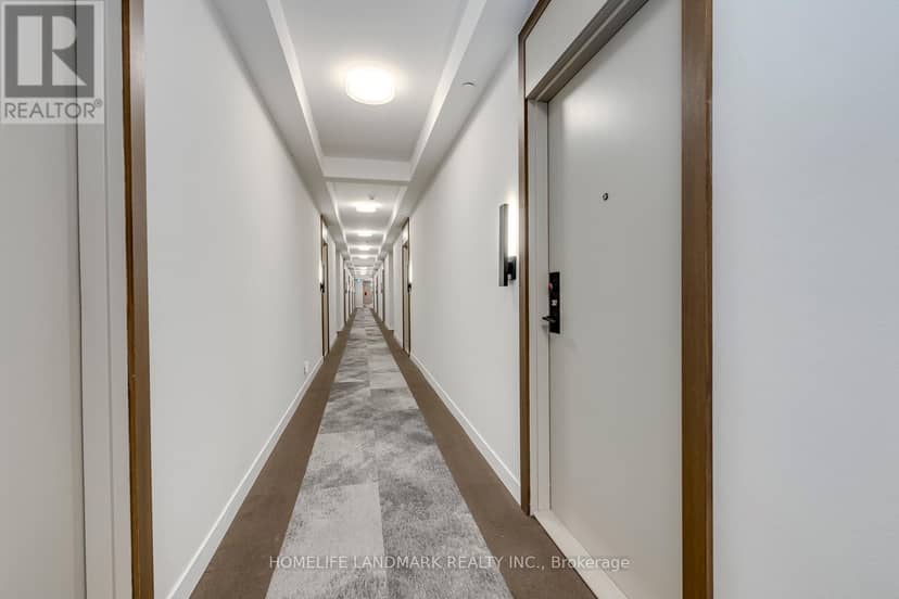 307 - 8888 Yonge Street — photo 8 of 32