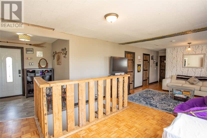 22 Irving Drive — photo 2 of 40