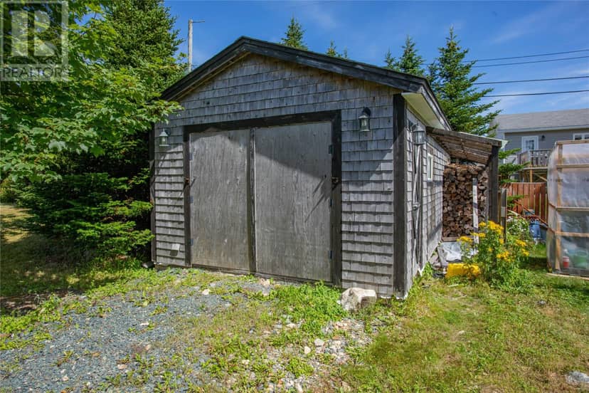 22 Irving Drive — photo 32 of 40