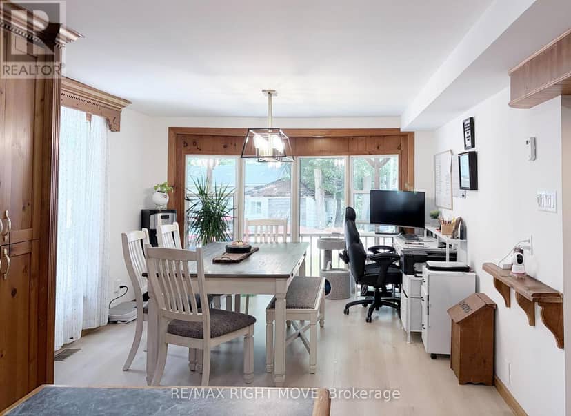 1062 4 Seasons Road — photo 13 of 30