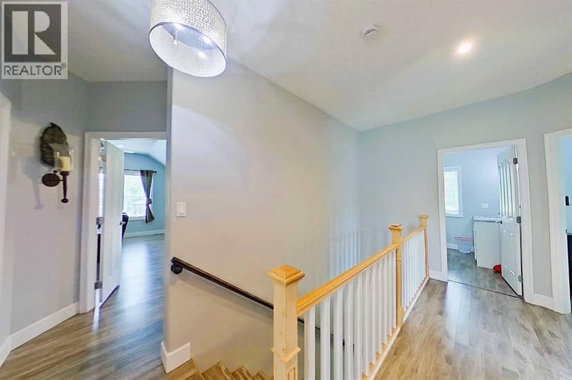 2704 Blueberry Street — photo 10 of 40