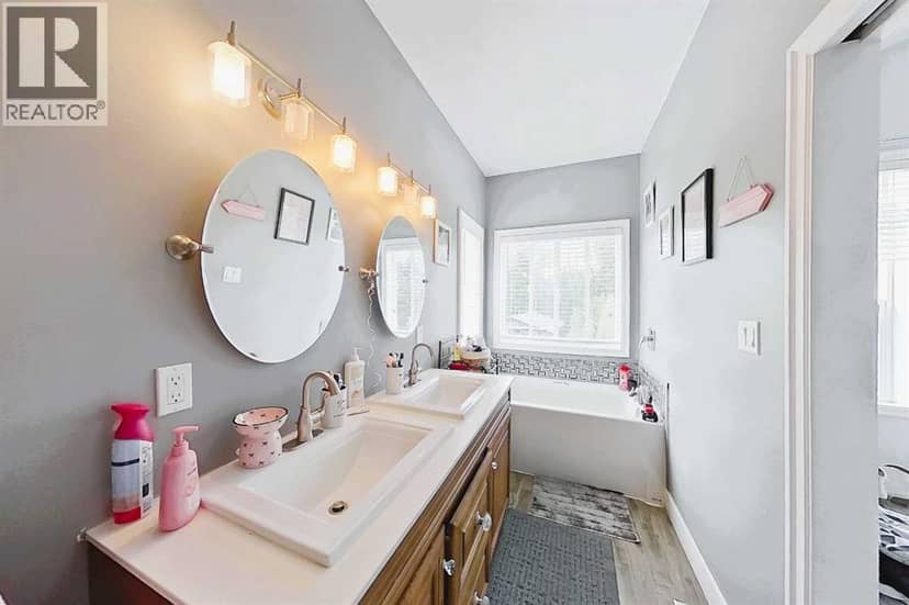 2704 Blueberry Street — photo 18 of 40