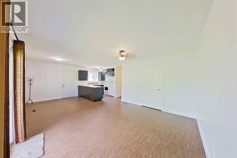 2704 Blueberry Street — photo 33 of 40