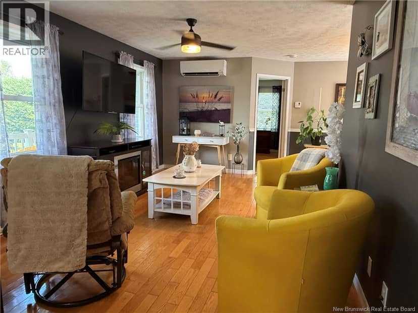 265 Caswell Street — photo 9 of 40