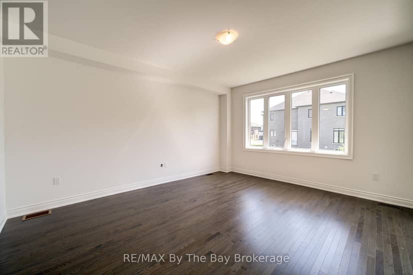 25 Amber Drive — photo 10 of 34