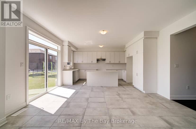 25 Amber Drive — photo 12 of 34