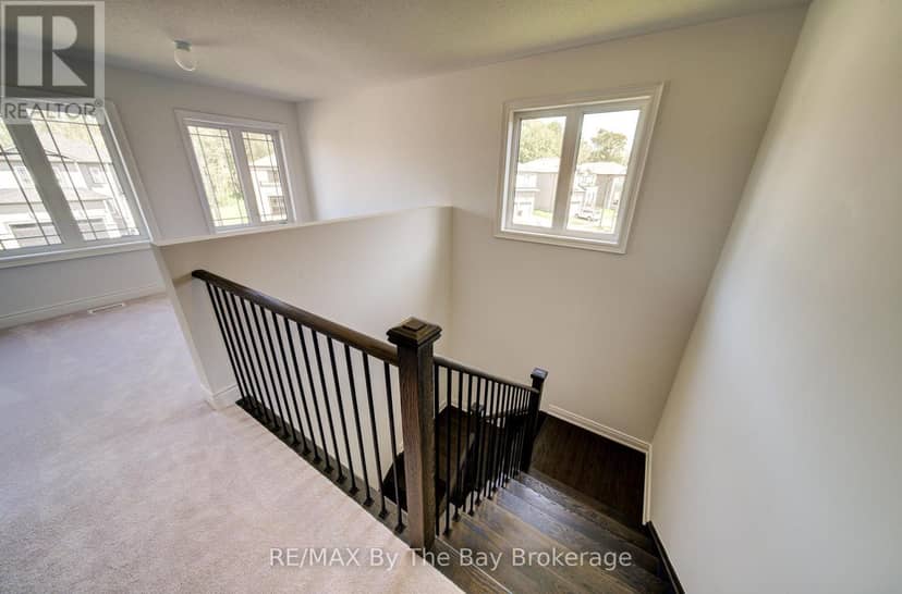 25 Amber Drive — photo 15 of 34