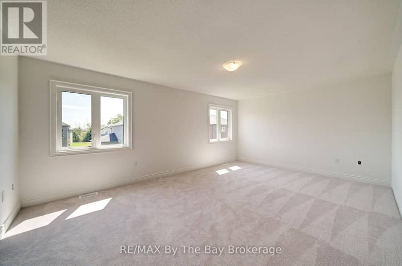 25 Amber Drive — photo 19 of 34