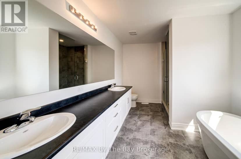 25 Amber Drive — photo 21 of 34