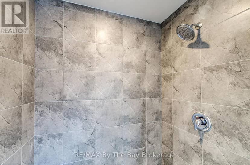 25 Amber Drive — photo 24 of 34