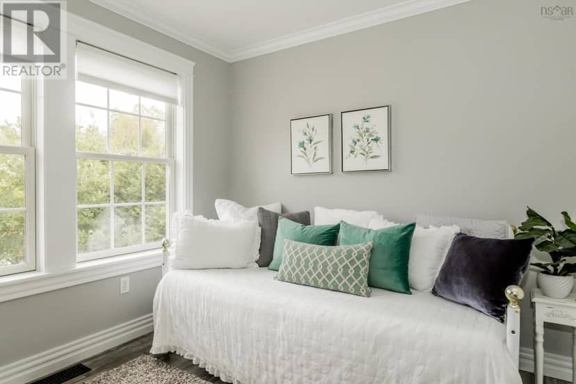 35 Acadia Drive, MacDougall Heights — photo 19 of 40