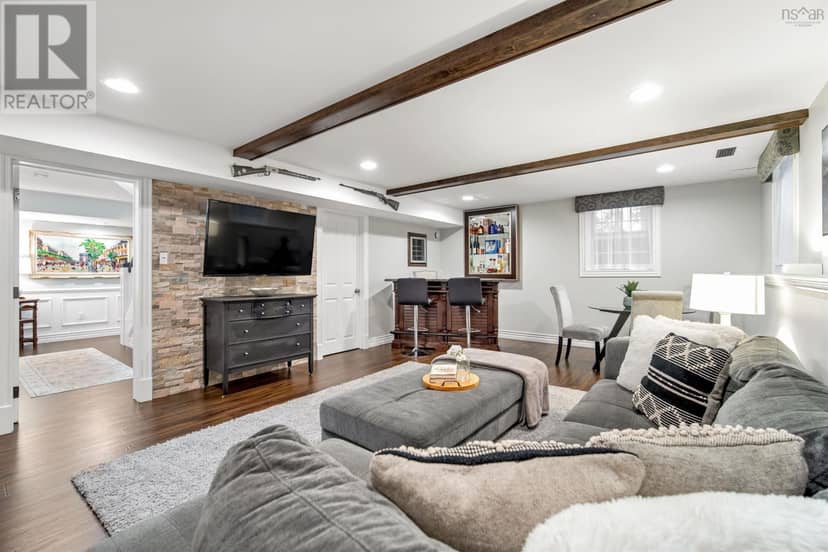 35 Acadia Drive, MacDougall Heights — photo 32 of 40