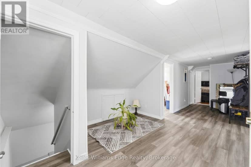 4104 Broughton Avenue — photo 16 of 30