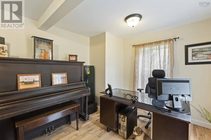 2203 Highway 1 — photo 21 of 40
