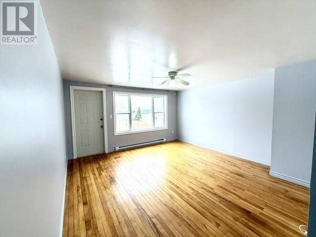 42 Hillview Avenue — photo 15 of 28