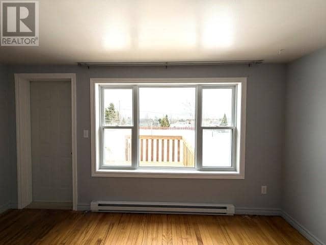 42 Hillview Avenue — photo 16 of 28