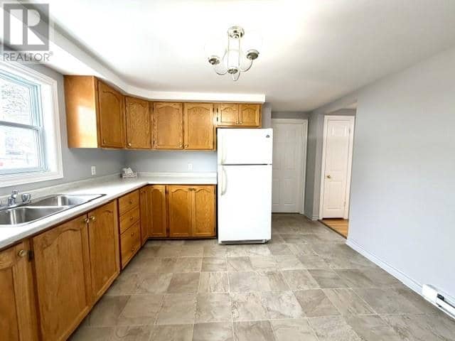 42 Hillview Avenue — photo 20 of 28